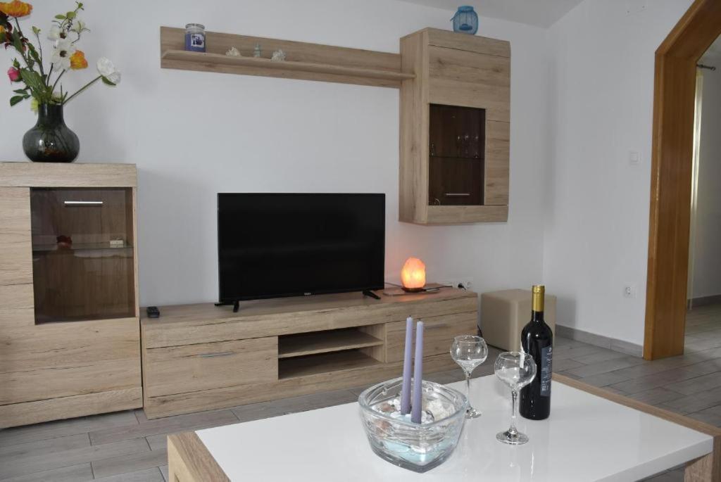Apartmani Mira Klenovica Dış mekan fotoğraf